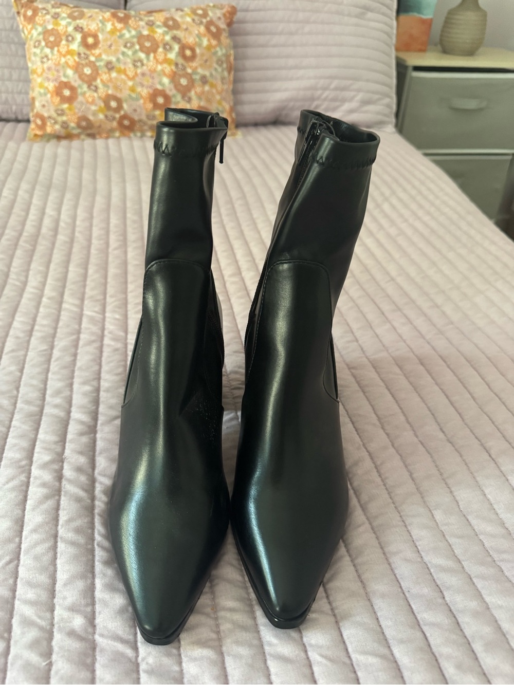 Lulus Black Women's Pointed Toe Ankle Boots with Block Heel